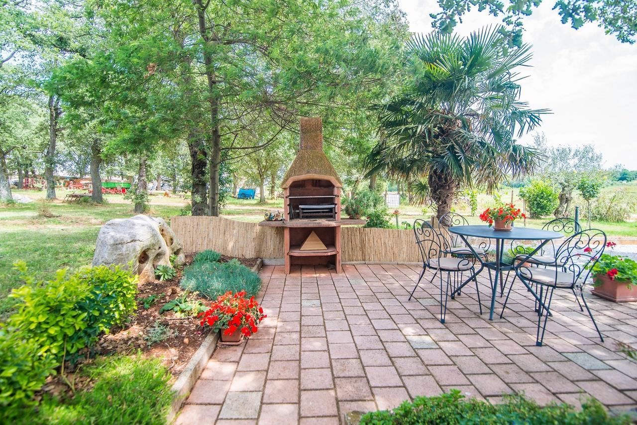Apartment Nilda Valdi Sabadin ภายนอก รูปภาพ