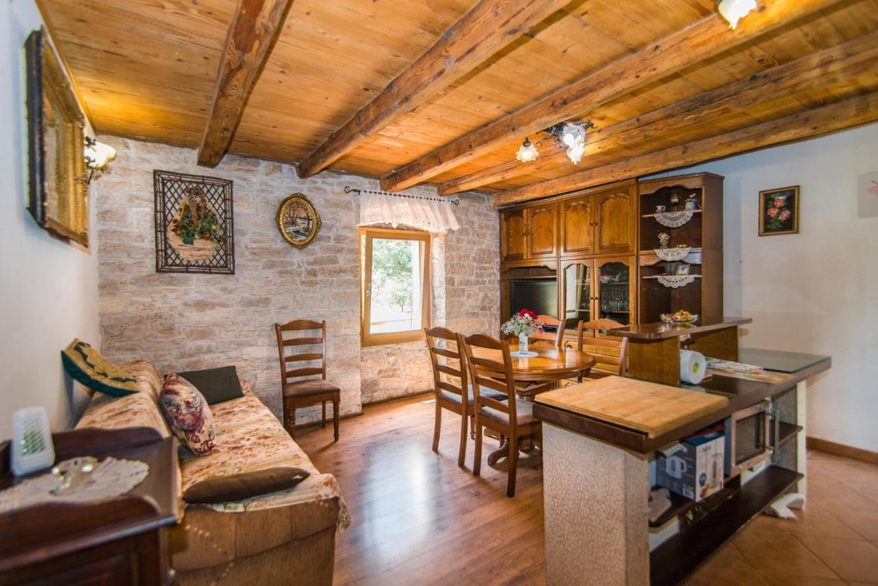 Apartment Nilda Valdi Sabadin ภายนอก รูปภาพ