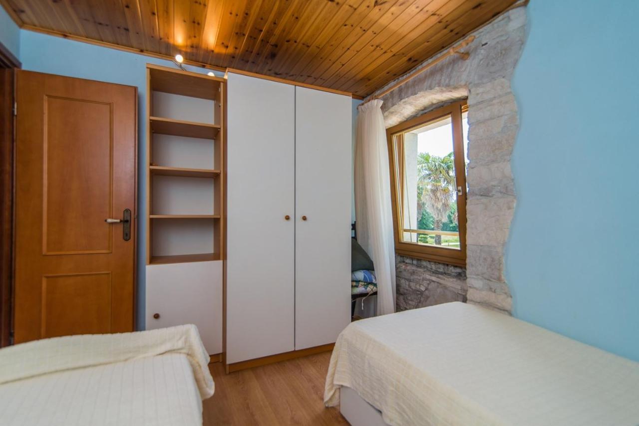 Apartment Nilda Valdi Sabadin ภายนอก รูปภาพ